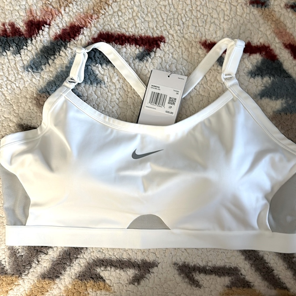 Nike women’s 2x sports bra